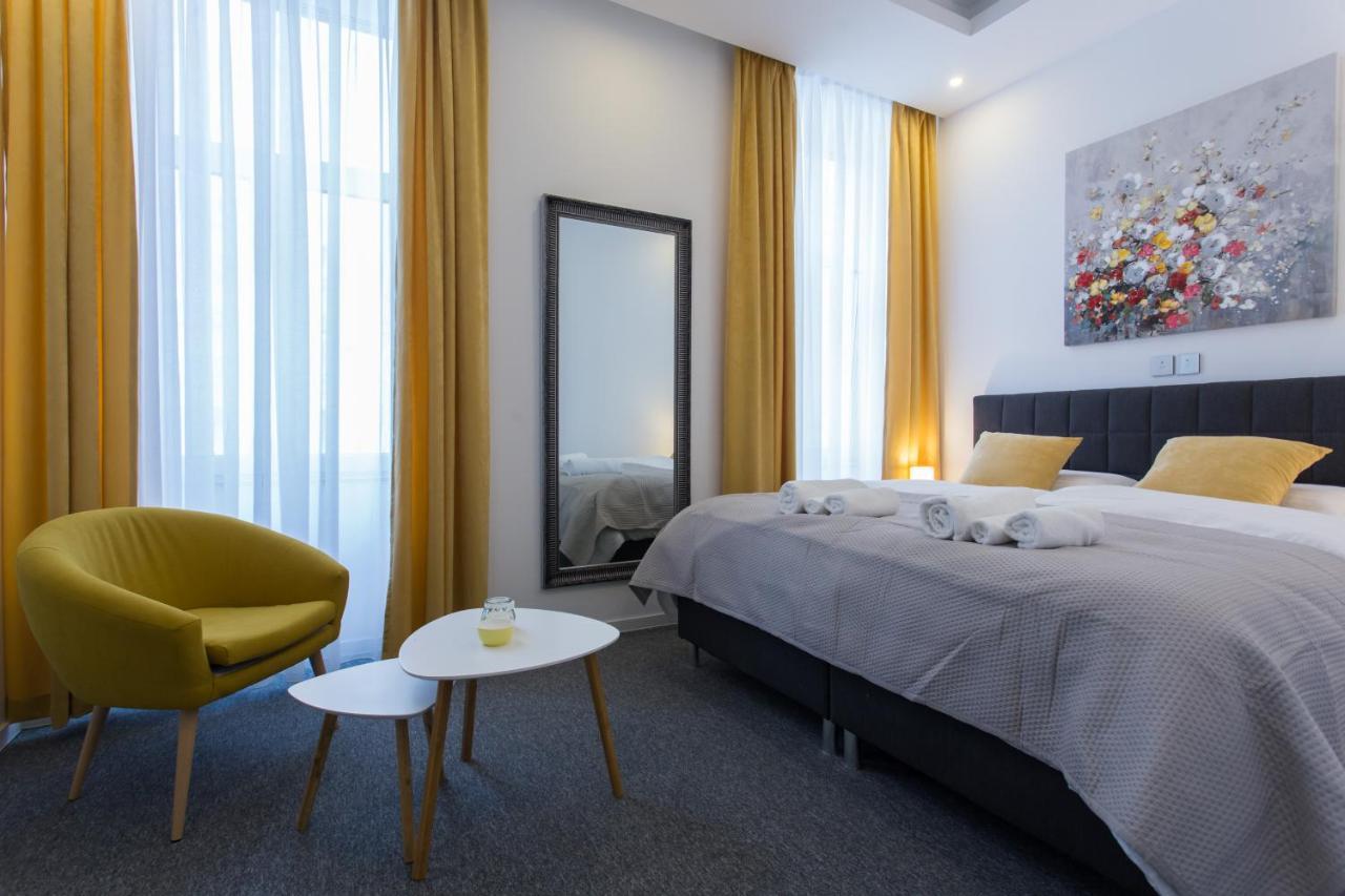 Elenas Rooms & Apartment Zagreb Exteriör bild