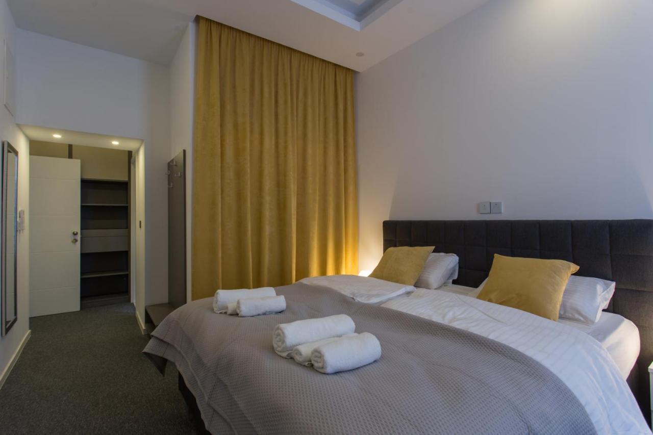Elenas Rooms & Apartment Zagreb Exteriör bild