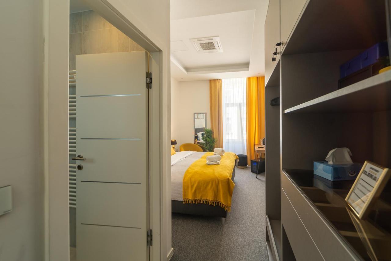 Elenas Rooms & Apartment Zagreb Exteriör bild