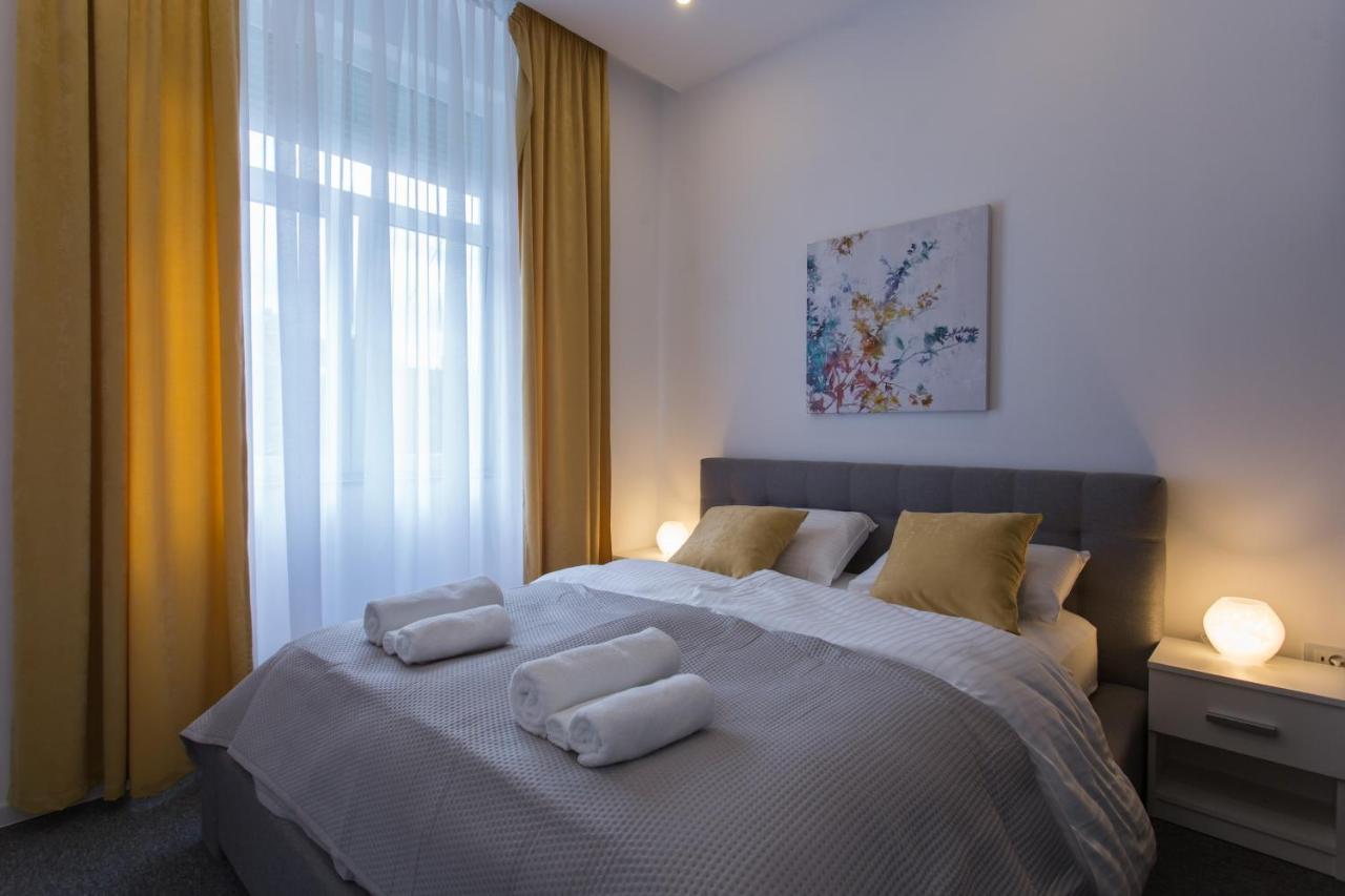 Elenas Rooms & Apartment Zagreb Exteriör bild